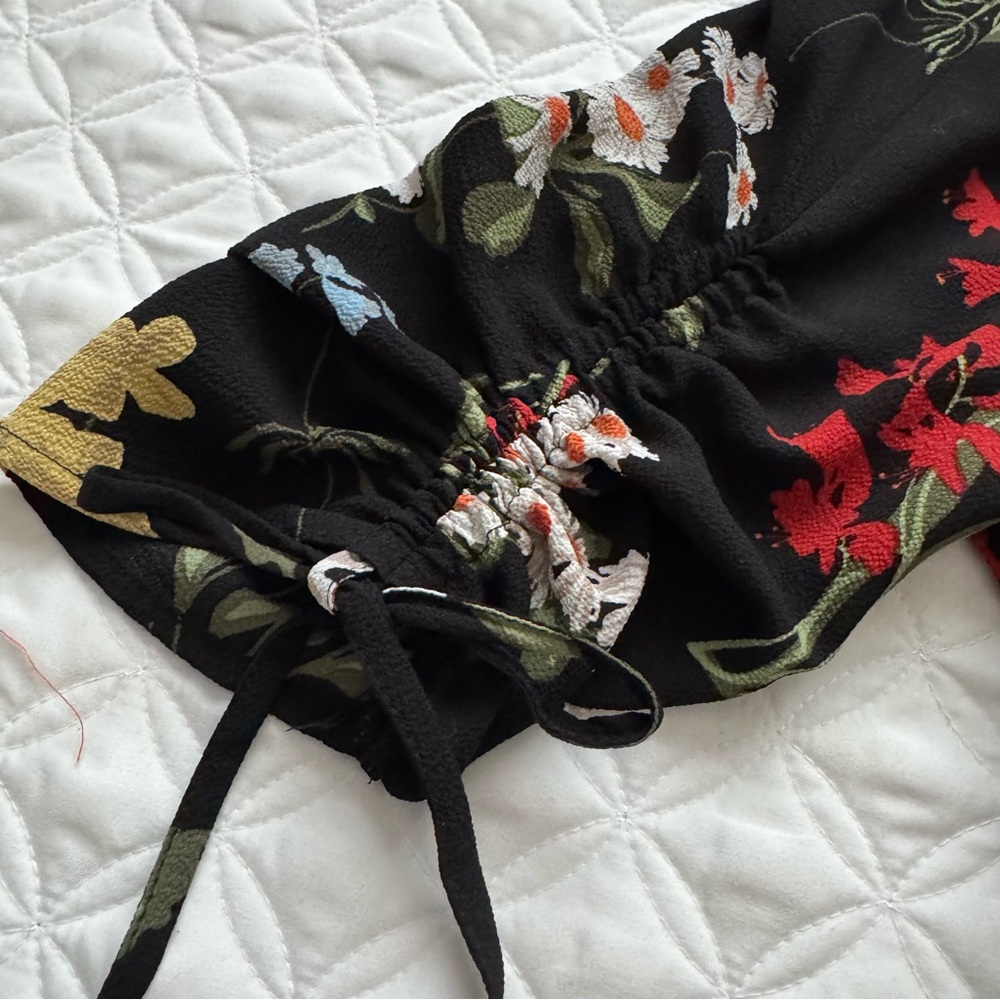 Topshop Black V-Neck Floral Wrap Tie Ruched Elbow Length Sleeve Blouse Sz 6 Tall - Picture 5 of 16